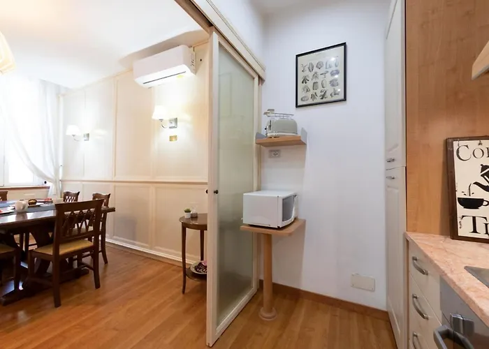 The Rent - Stylish One-bedroom In Piazza Barberini דירה